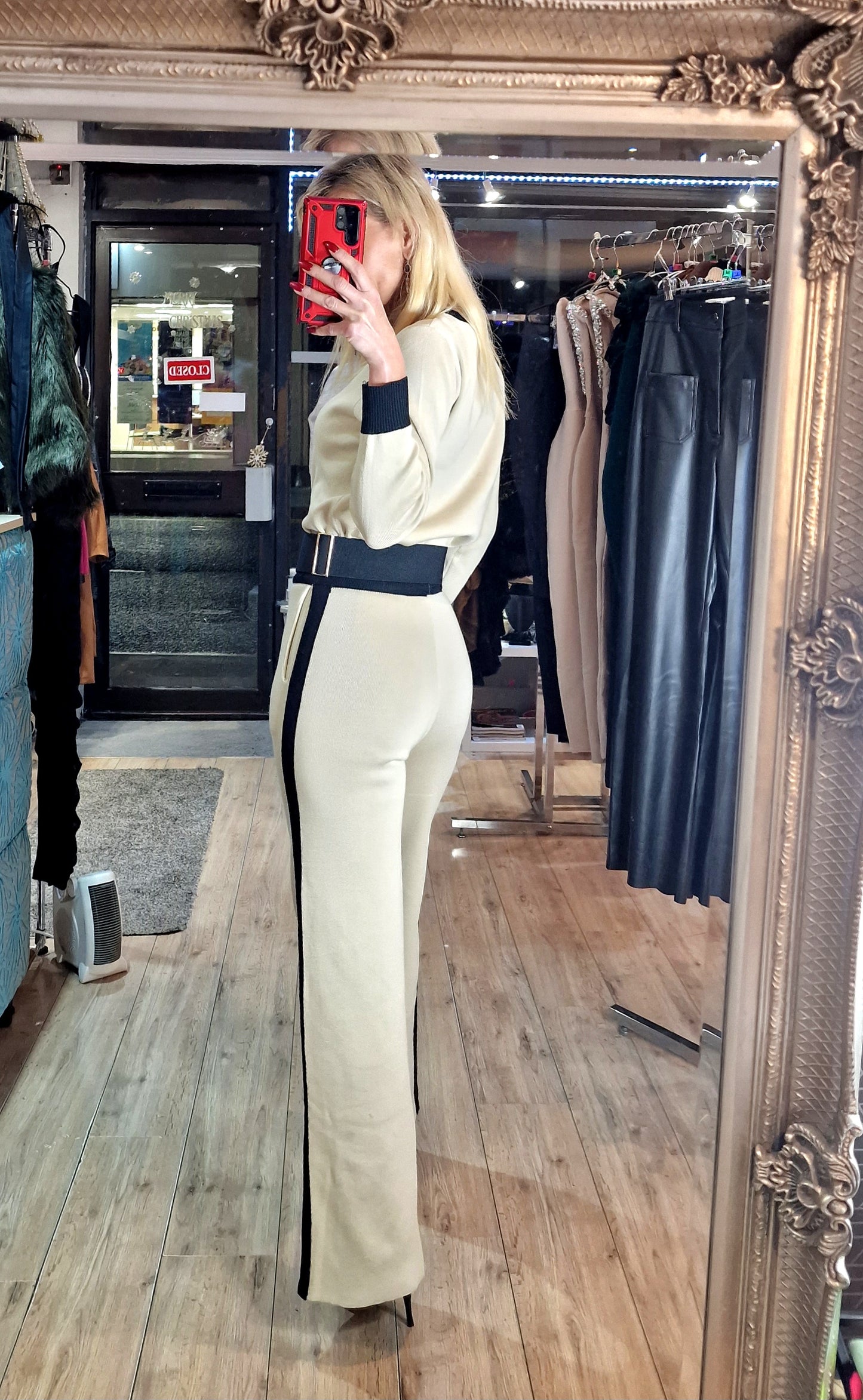 Set -Trousers and Sweater with Black Beads