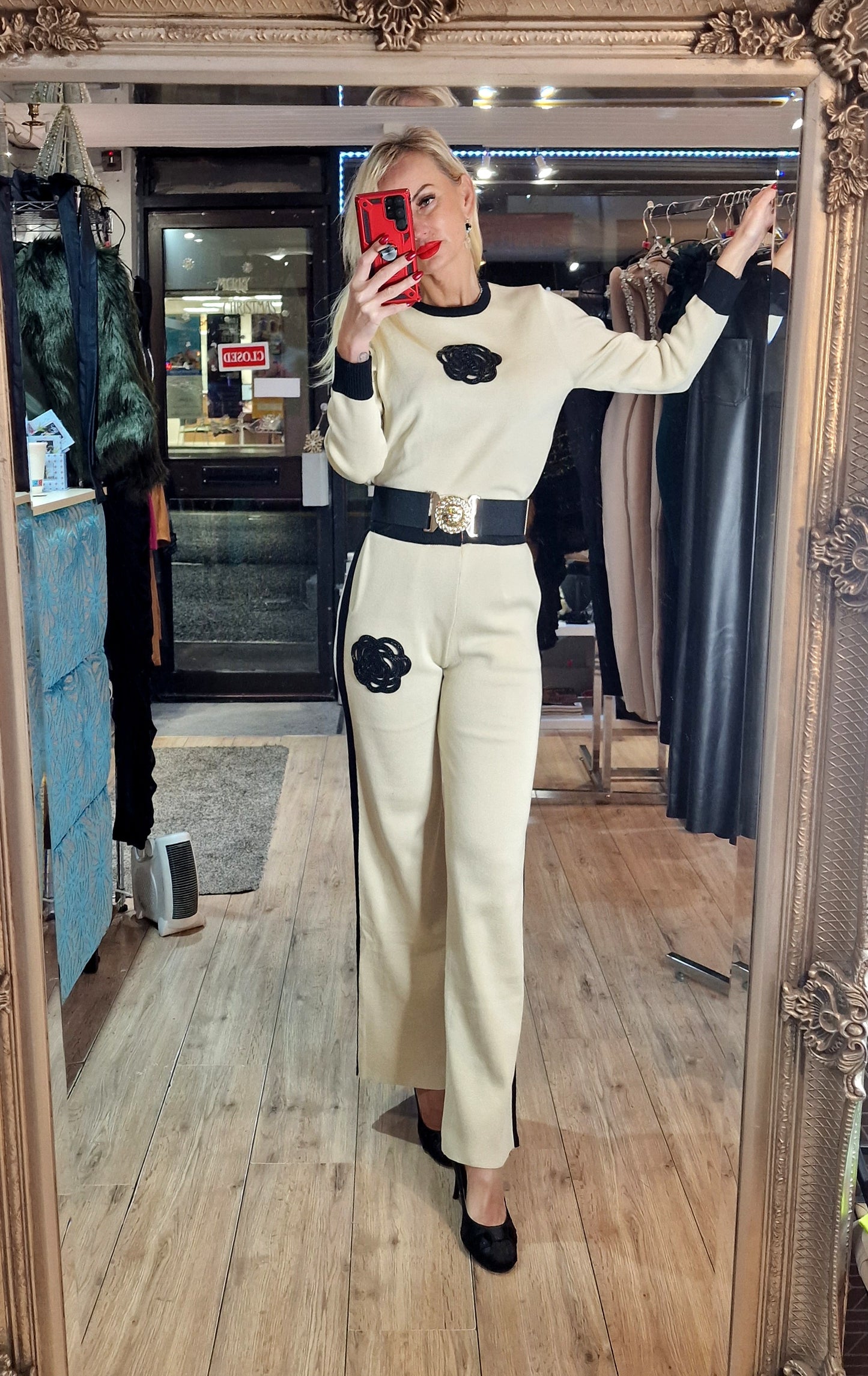 Set -Trousers and Sweater with Black Beads