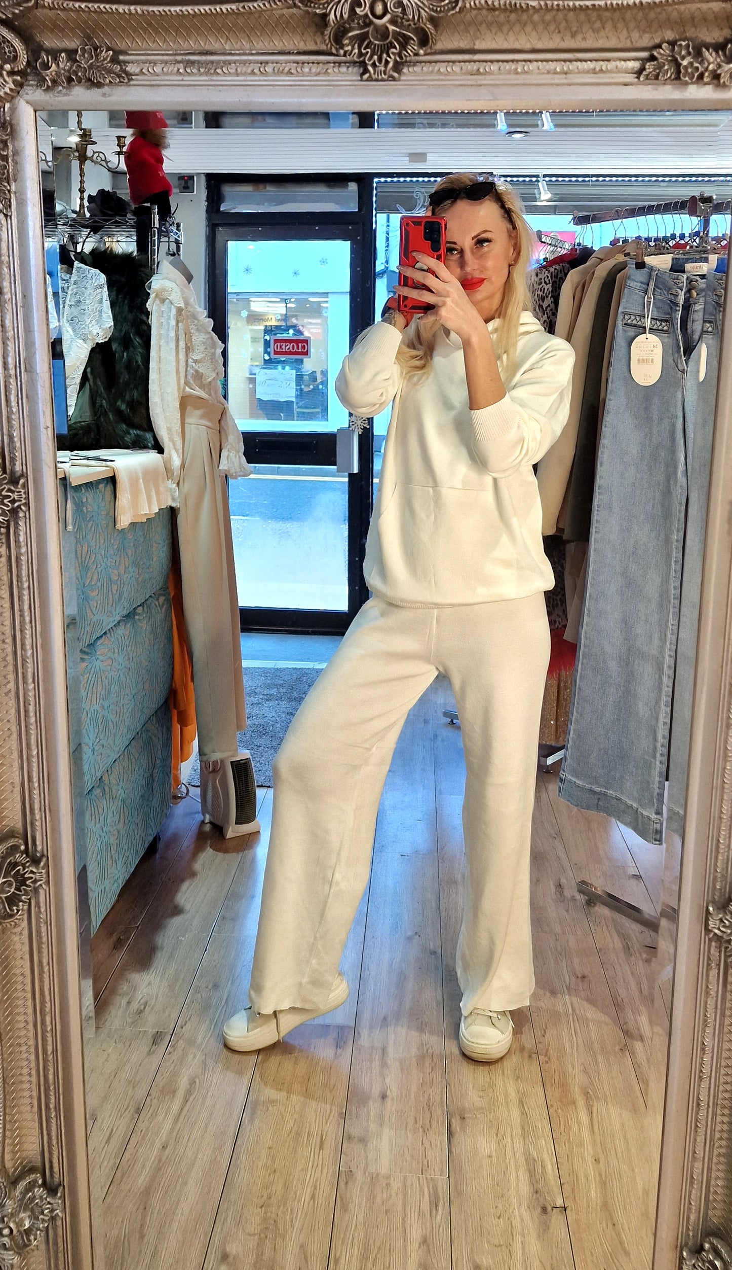 Co-Ords Set - Trousers and hoodie