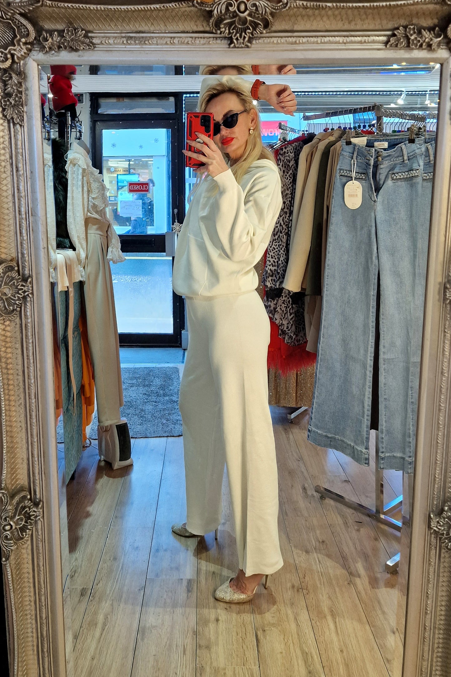 Co-Ords Set - Trousers and hoodie