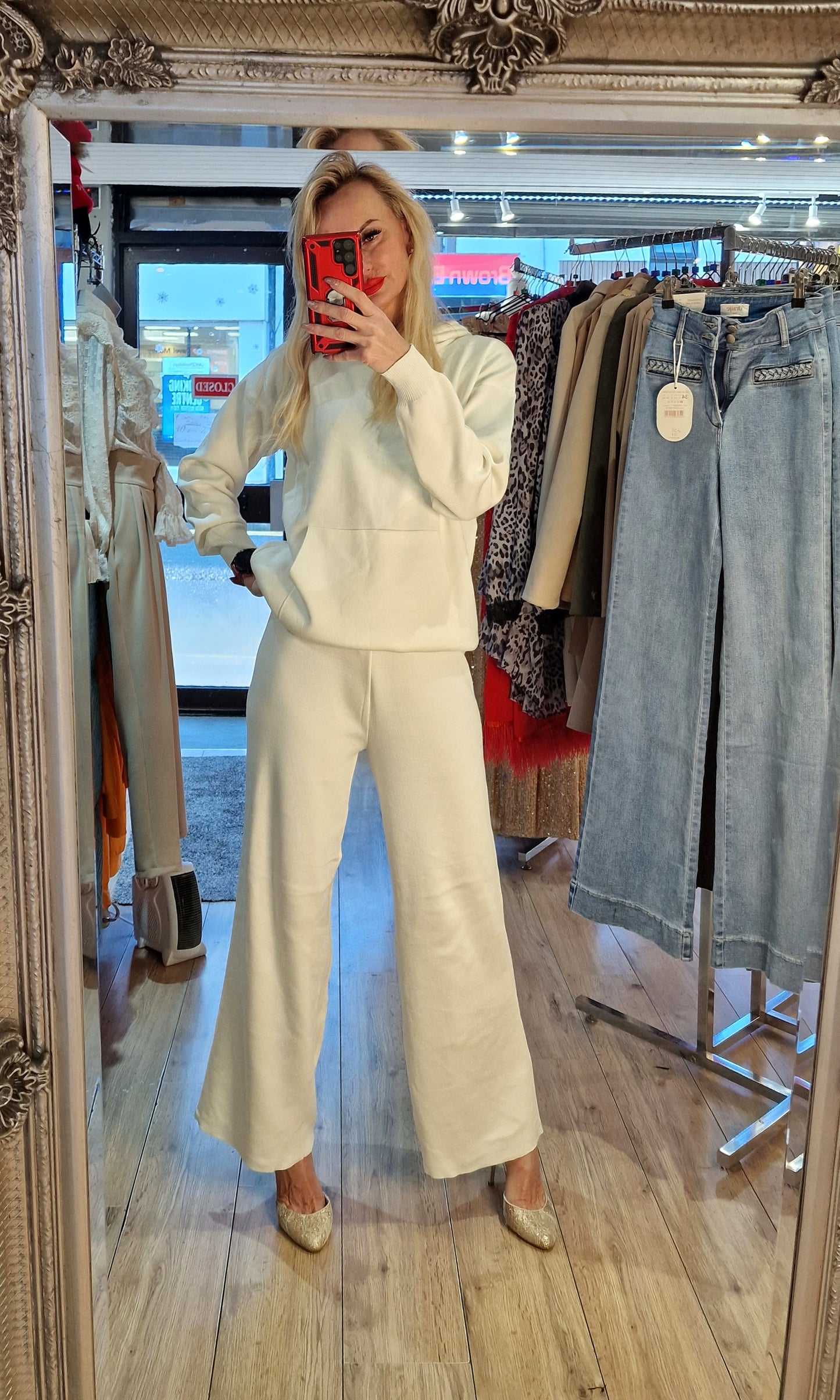 Co-Ords Set - Trousers and hoodie
