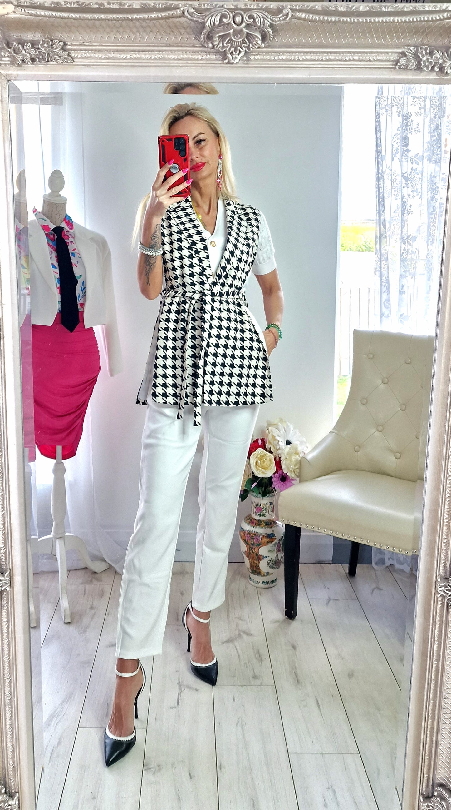 Sleeveless Blazer
