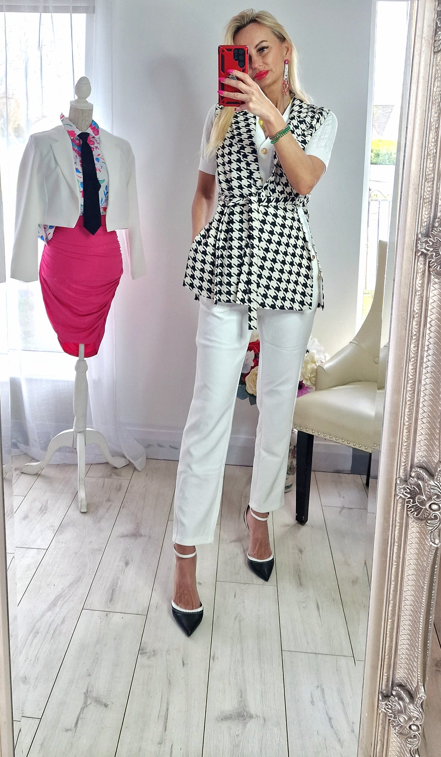 Sleeveless Blazer