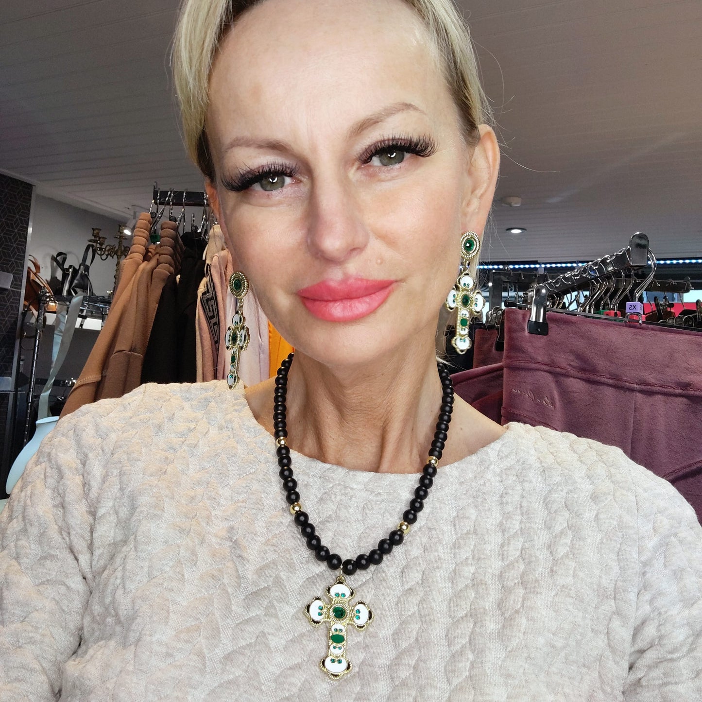 Cross Green Stones Neckless