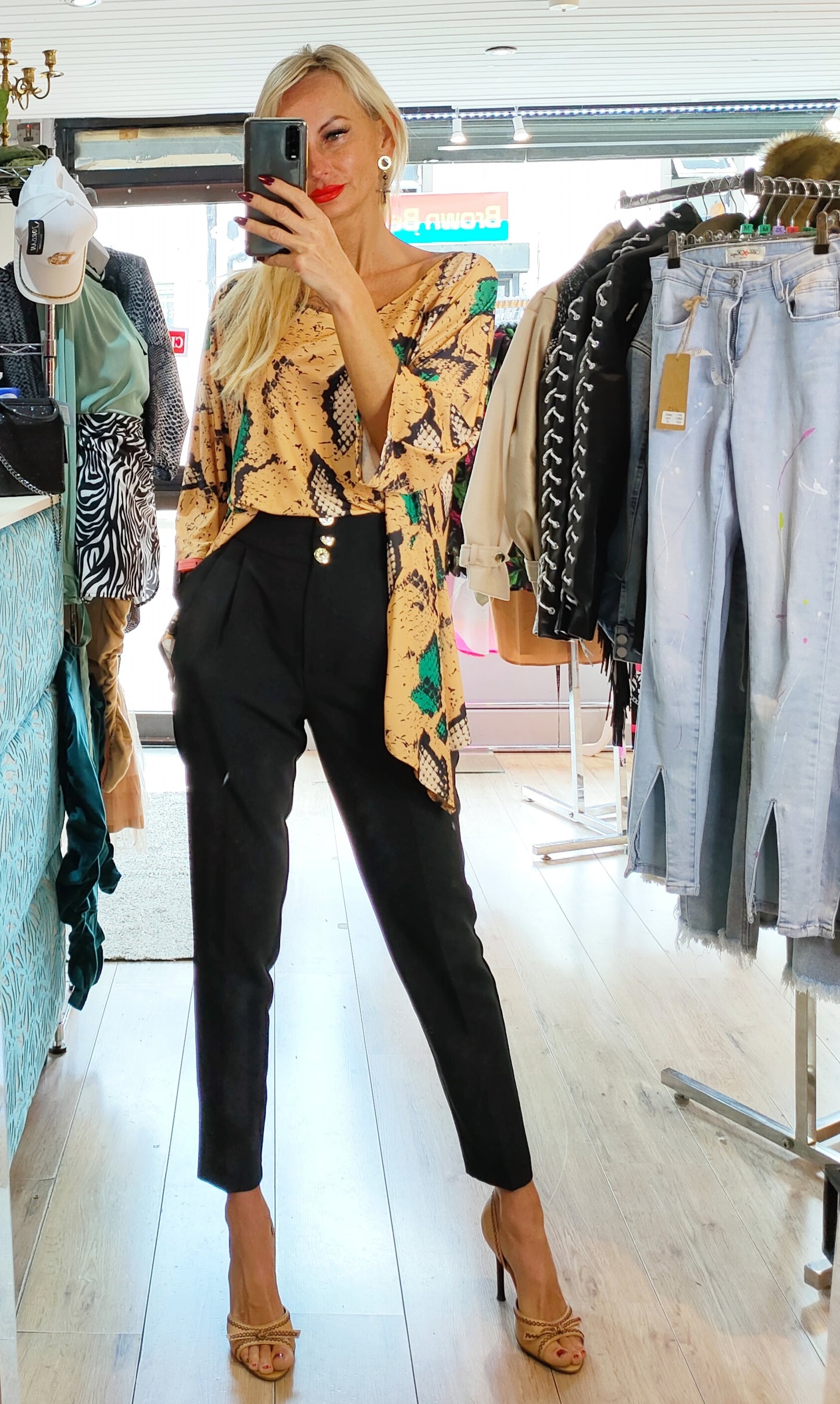 Beautiful Asymmetric Top