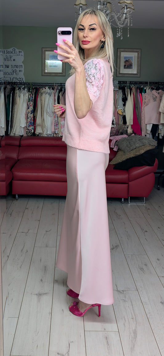 Light Pink Sweater With Roses On The Sleeves